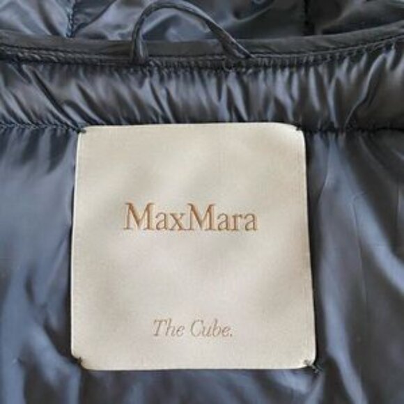 🔹MaxMara / The Cube Down jacket - Picture 8 of 15